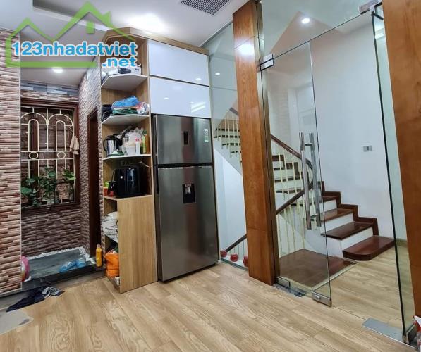 NHÀ ĐẸP Ở NGAY - 42Mx5TẦNG MỄ TRÌ - Ô TÔ GẦN, KINH DOANH 4,8 TỶ