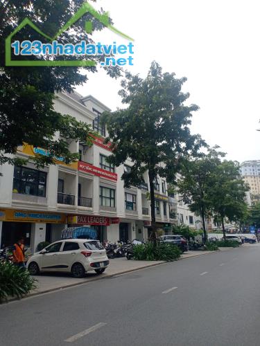 Cho thuê nhà LK hàm nghi, Vinhomes Gardenia 140m2x5T, thông sàn, nhà đẹp LH 0967116112 - 5