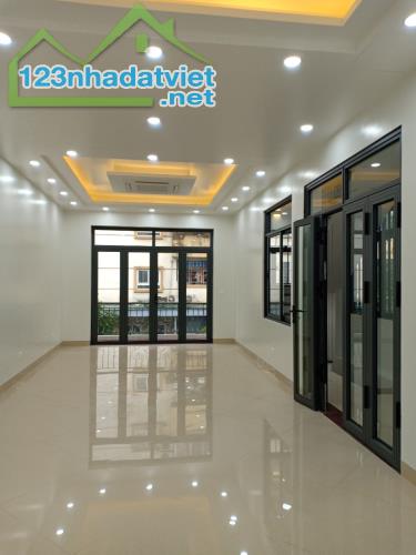 Cho thuê nhà LK hàm nghi, Vinhomes Gardenia 140m2x5T, thông sàn, nhà đẹp LH 0967116112 - 3