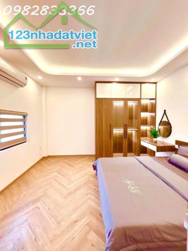 ⚜️ Bán Tòa VP Mặt phố Đại La, Hai Bà Trưng 70m2 8T MT 4.2m, Chỉ 35 Tỷ ⚜️ - 1