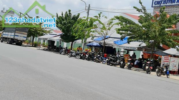 bán nền đất GÍA NGỘP 5x32m xã Hòa Khánh Đông, Đức Hòa Long An giá 1.1 tỷ Lh: 0786 7978 99