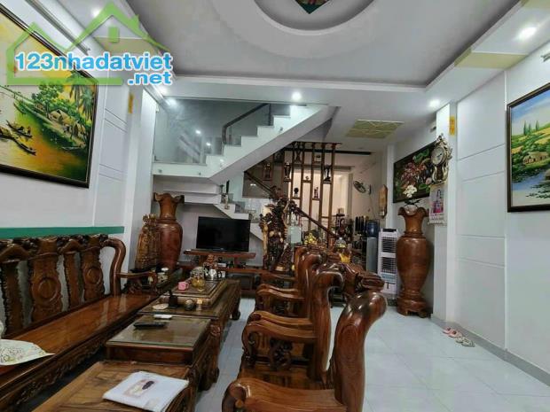Chỉ  7 tỷ có ngay căn nhà 5 Tầng Hẻm Xe Hơi - Khu Vip  Quận Tân Phú . - 3