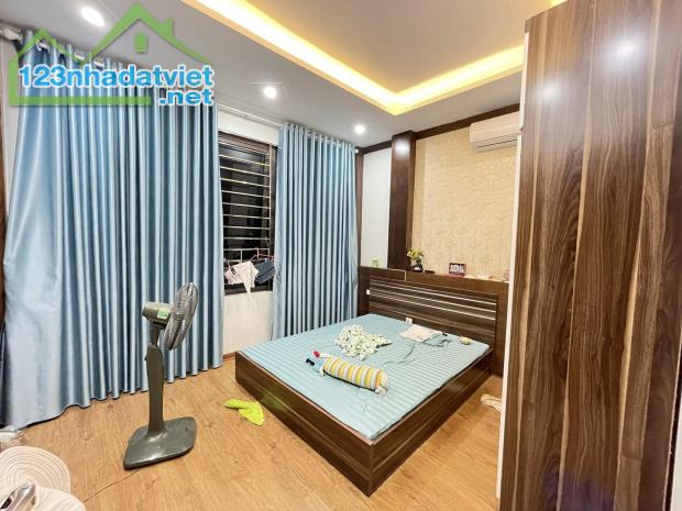 Siêu Phẩm Nghĩa Đô – Ô tô – Vỉa hè – kinh doanh – Dòng tiền – 143m2 – MT 12m – 28,5 tỷ .