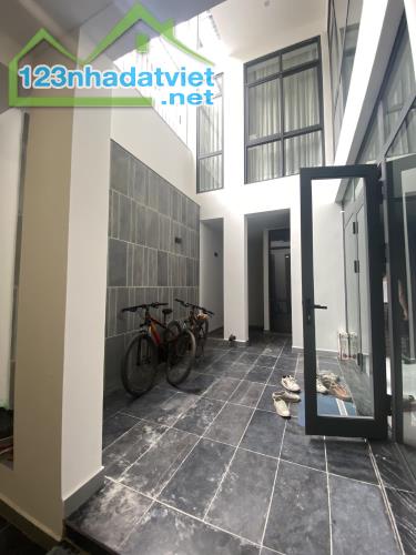 ⚜️ Nhà VIP Hoàng Cầu, Lô góc, Ngõ to như phố, 100m2 5T Thang máy, MT 18m, Chỉ 38 Tỷ ⚜️ - 4