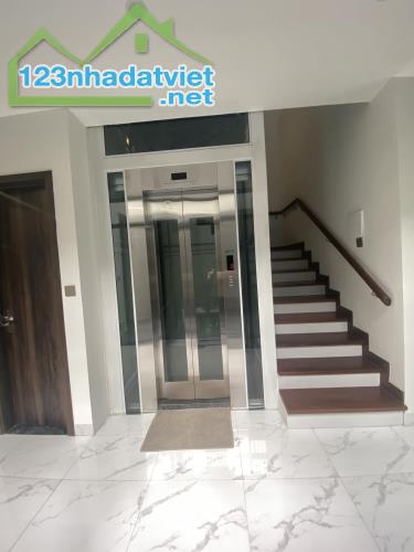 ⚜️ Nhà VIP Hoàng Cầu, Lô góc, Ngõ to như phố, 100m2 5T Thang máy, MT 18m, Chỉ 38 Tỷ ⚜️ - 1