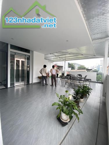 ⚜️ Nhà VIP Hoàng Cầu, Lô góc, Ngõ to như phố, 100m2 5T Thang máy, MT 18m, Chỉ 38 Tỷ ⚜️