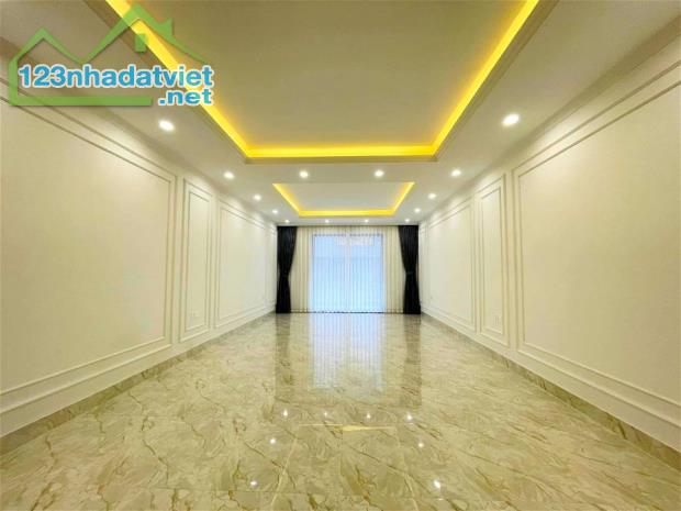 Bán nhà mặt phố Quán Thánh, Lô góc, 52m2, mặt tiền 3,5m, xây 6 tầng thang máy, Giá 25,5 tỷ - 2