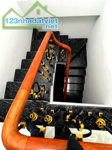 Bán nhà mặt phố Quán Thánh, Lô góc, 52m2, mặt tiền 3,5m, xây 6 tầng thang máy, Giá 25,5 tỷ - 1