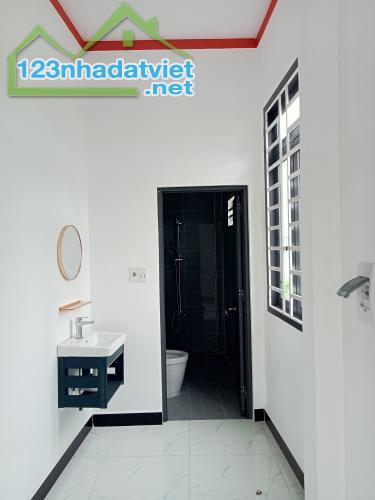 Nhà 2 mặt tiền mới xây 2.5 tỷ/1 lầu trệt - 2