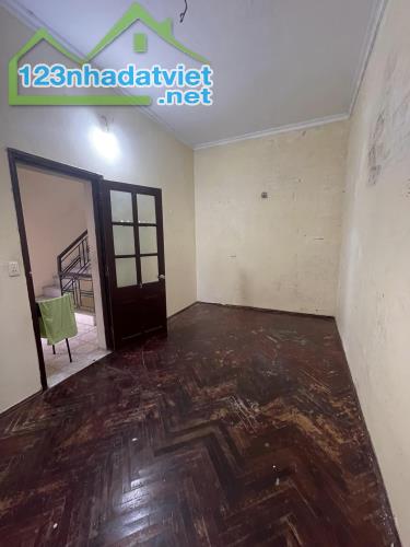 BÁN NHÀ NGÕ NÔNG NGAY PHỐ 9.3 TỶ 4 TẦNG 80m MẶT TIỀN 6.9m LẠC LONG QUÂN TÂY HỒ - 3