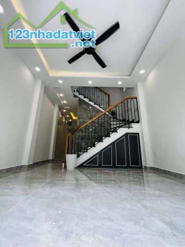 Nhà Mặt Tiền Kinh Doanh, Nguyễn Trọng Tuyển, P.15, Phú Nhuận, 102m2, 3 Tầng, Nhỉnh 24 Tỷ - 1