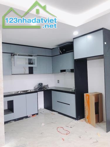 Bán toàn nhà mặt phố Lý Nam Đế hoàn kiếm kinh doanh VP DT 80 m2 giá 56,5 tỷ - 1