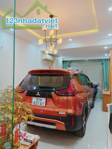 Nhà đẹp, 5 tầng, Giá rẻ nhất Tân Chánh Hiệp Q12, Đủ nội thất, chỉ vào ở, nhỉnh 6 tỷ. - 2
