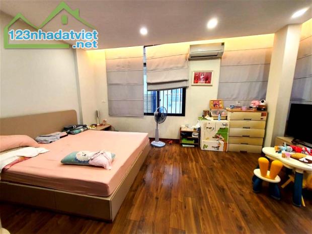 Bán nhà Mặt phố LƯƠNG YÊN, 66m2 mặt tiền 6m 5 tầng, Lô góc view CC Sun Ancora, Giá 18,2 tỷ - 1