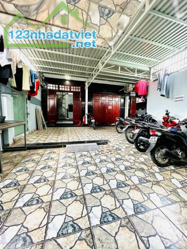 Nhà 1trệt 2lầu ( 15 phòng ) thu nhập 35triệu/tháng, Linh Xuân, dt 180 m² giá 8,5 Tỷ - 1