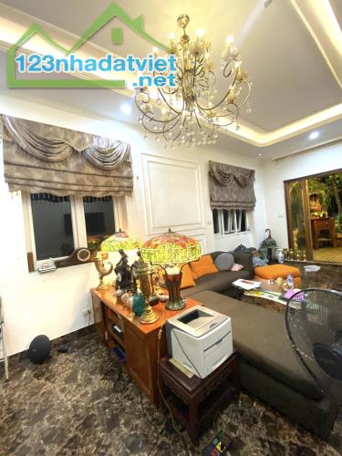 SIÊU RẺ 7 TỶ - NHÀ 2 TẦNG PHỐ VIP TRÀNG THI, HOÀN KIẾM, 230M2 4N+4VS ĐẸP NHƯ KS SĐCC