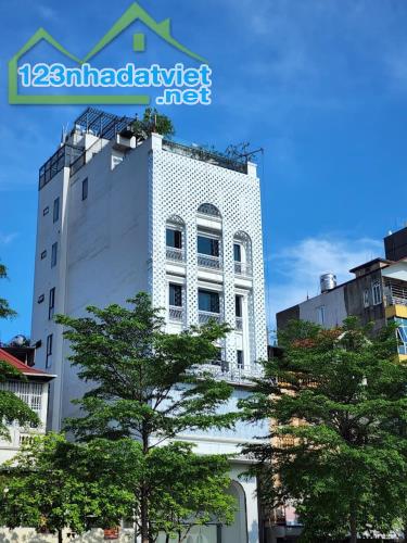 ⚜️ Bán Nhà Mặt Phố Nhật Chiêu, Tây Hồ, 295m2 2T MT 4.8m, Chỉ 120 Tỷ ⚜️