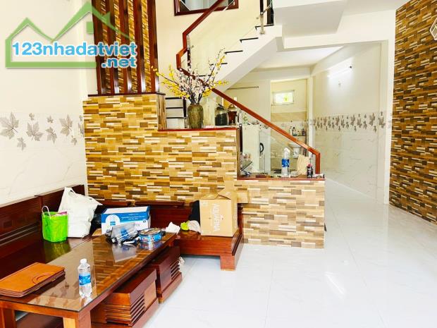 Kiệt Lê Duẩn, DT 55m2 - gần Mặt Phố, để lại toàn bộ nội thất – Vào Ở Ngay, chỉ 3 tỷx - 1