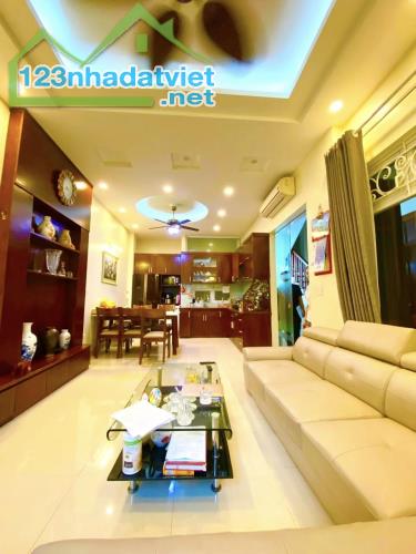 NGÕ 106, HOÀNG QUỐC VIỆT, CẦU GIẤY-PHÂN LÔ VIP- GARA: 45M X5T, MT 5,7, GIÁ 14 TỶ - 4