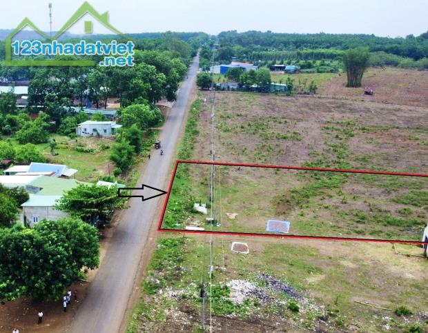 ĐÁO HẠN NGÂN HÀNG tôi bán lô đất Thổ Cư ngay sát Chợ. DT 1.010m2