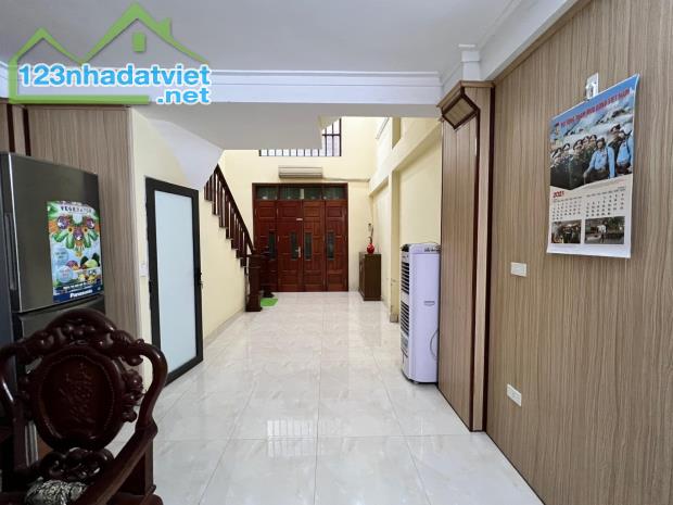 Bán nhà Nguyễn Lương Bằng Đống đa ngõ nông, thẳng, nhỉnh 4 tỷ nhà sổ đẹp, 40m nhỉnh 6 ỷ tỷ - 4