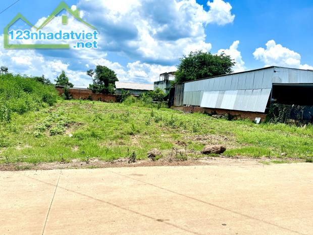 LÀM ĂN THUA LỖ BÁN GẤP (1.560M2) ĐẤT THỔ CƯ SÁT TRUNG TÂM THỊ XÃ BÌNH LONG GIÁ- 395 TRIỆU - 3