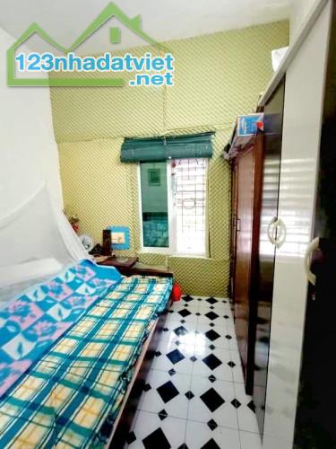 Bán nhà 3 tầng, 2 thoáng vĩnh viễn, ô tô, kinh doanh ở Lương Định Của, 6.2 tỷ