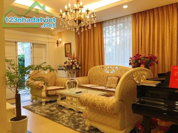 Bán Biệt thự Việt Hưng, phố Lưu Khánh Đàm, DT245m, lô góc, Kinh doanh - 2