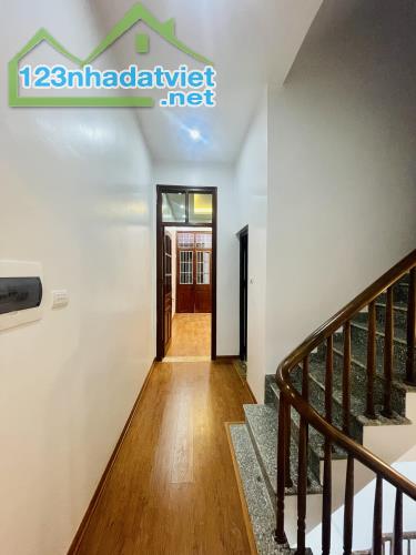 Bán nhà ngõ Thịnh Quang Đống đa  ngõ nông sổ vuông nhà đẹp 40m2 giá 5.98 tỷ - 3