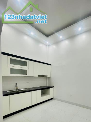 Bán nhà ngõ Thịnh Quang Đống đa  ngõ nông sổ vuông nhà đẹp 40m2 giá 5.98 tỷ - 2