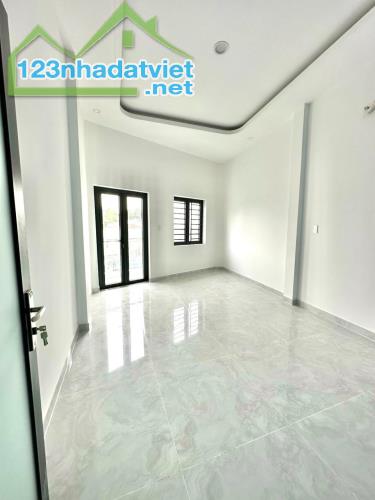 Bán nhà 70m2 1T1L, SHR thổ cư 100%, đường ô tô thông gần giáo xứ Bình Hải ( P. Tân Tiến ) - 3