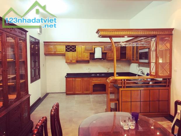Cho thuê biệt thự KĐT Việt Hưng. S: 200m2. Hiện đã có đủ đồ cơ bản tiện nghi. - 3