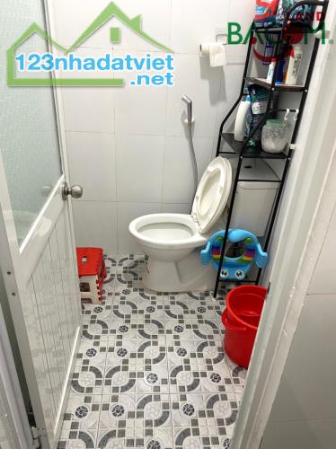 Bán nhà 82m2, SHR thổ cư 100%, đường ô tô, cách đường Nghuyễn Tri Phương 150m ( P.Bửu Hòa