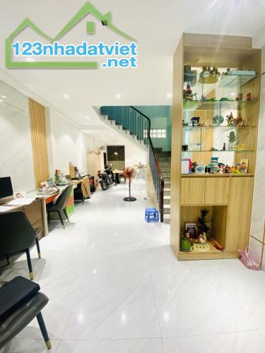 KHÓ CÓ CĂN 2, Nhà HXH Quang Trung, 68m2, 3 tầng, 4.9 tỷ TL 0964364745 - 3