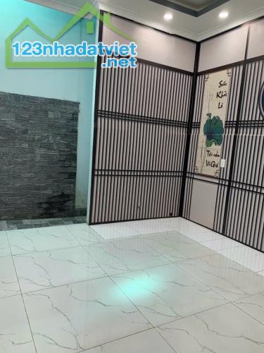 Bán nhà 468 Lê Văn Lương,Quận 7 dt 4x20m, 2 lầu,st mới đẹp
