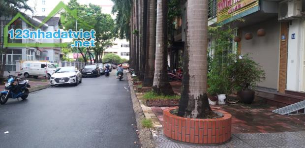 BÁN GẤP NHÀ ĐẸP PHỐ NGUYỄN THỊ ĐỊNH DT52m2 PHÂN LÔ, Ô TÔ MẶT TIỀN ĐẸP