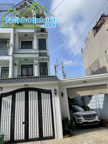 Cần bán Nhà 4 Tầng hẻm 8m đường Lê Văn Chí, P. Linh Trung, 74m², Giá 8.2 Tỷ