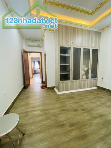 Cần bán Nhà 4 Tầng hẻm 8m đường Lê Văn Chí, P. Linh Trung, 74m², Giá 8.2 Tỷ - 4