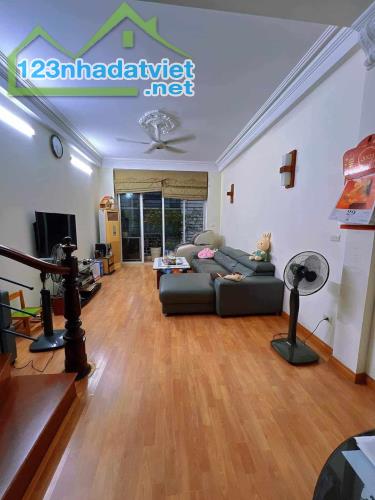 HIẾM ĐẸP PHÂN LÔ ÔTÔ TRÁNH 2 THOÁNG NGÕ THÔNG KINH DOANH SÁT PHỐ LÊ VĂN THIÊM 61m2 Mt 4.3m - 1