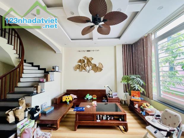 Cần bán gấp nhà Phố Mễ Trì Hạ kinh doanh, lô góc, ô tô, thang máy, ngõ thông 60m2x5Tx10 tỷ - 4