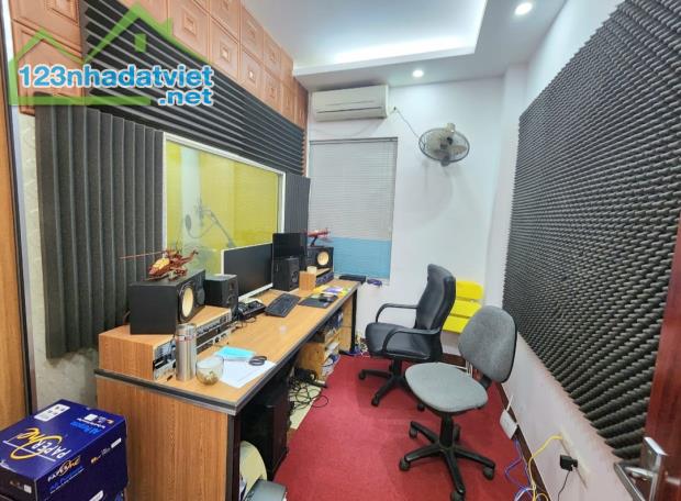 Cần bán gấp nhà Phố Mễ Trì Hạ kinh doanh, lô góc, ô tô, thang máy, ngõ thông 60m2x5Tx10 tỷ - 1