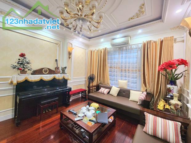 Bán nhà Cầu Giấy 50x5T, lô góc, kinh doanh, ô tô tránh, ngõ thông, giá chỉ 8 tỷ - 4
