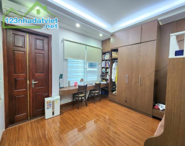 Bán nhà Cầu Giấy 50x5T, lô góc, kinh doanh, ô tô tránh, ngõ thông, giá chỉ 8 tỷ - 5