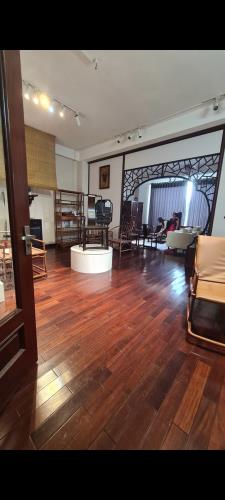 BÁN CỰC GẤP, NHÀ 3T Ở NGAY LÔ GÓC cách ủy ban, VÂN HÀ, ĐÔNG ANH, 200M, ĐƯỜNG 6M,chỉ hơn 1 - 1