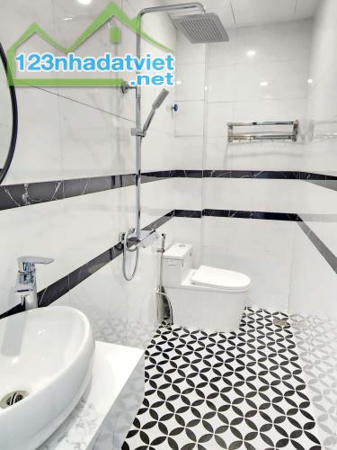 Bán nhà Phạm Văn Đồng, 52m2, phân lô, ô tô, nội thất chủ tặng,  nhinh 4tỷ. - 4