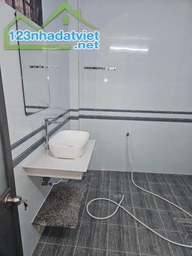 Bán nhà 132m2, Đường 11, Trường Thọ Thủ Đức, giá 5,6 tỷ TL - 1