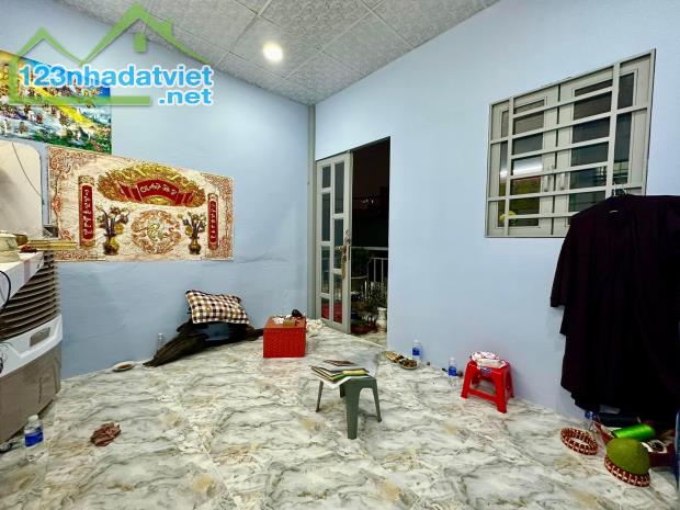 - NHÀ QUẬN 7, LÊ VĂN LƯƠNG, NGANG 4X18 M ( 72M2 ) HẺM RỘNG, GIÁ RẺ