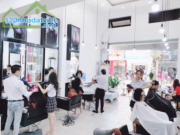 Cho thuê căn Shophouse chân đế CC Home Land Thượng Thanh, Long Biên, Hà Nội giá 10tr/th - 1