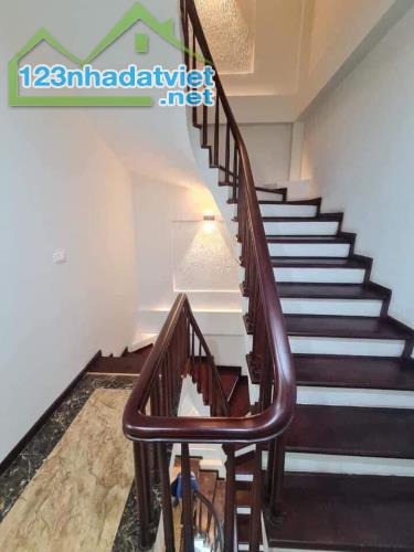 Bán nhà đã hoàn công 👉Nguyễn Khang - Cầu Giấy 👉60m2x7T mặt tiền 6.5m - 3