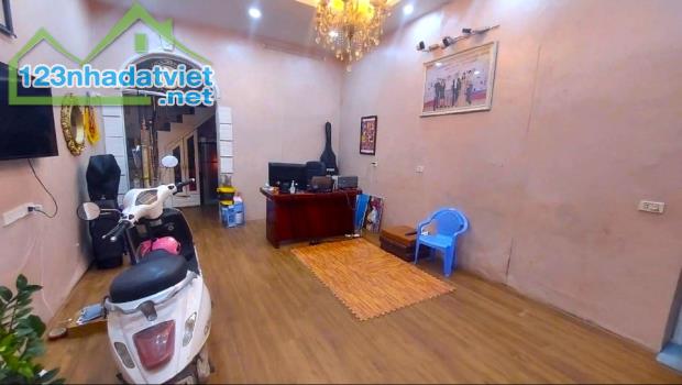NHÀ MẶT TIỀN 6M NGÕ TRẠI CÁ TRƯƠNG ĐỊNH HAI BÀ TRƯNG - 3TẦNG 2PN 45M2 - CHỈ 5,85 TỶ TL. - 1